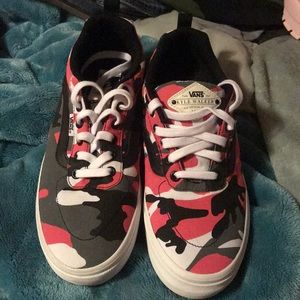 pink camo vans